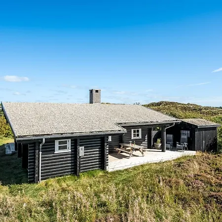 Christl - 500m From The Sea By Interhome Henne Strand